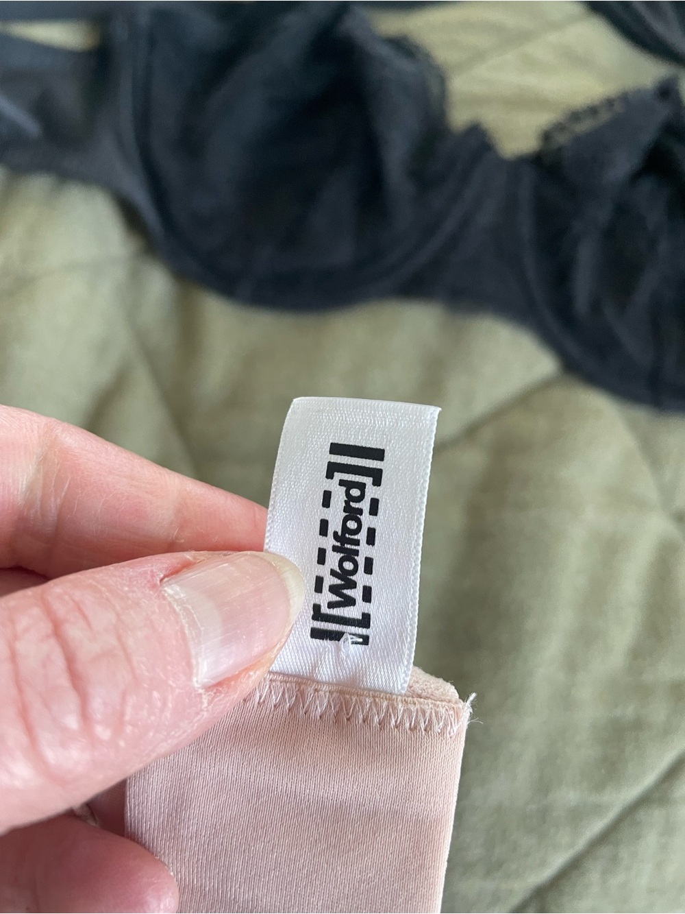 Wolford Lace-Trim and t-shirt Bras in Black and Rose $45 for 3 - Picture 5 of 14